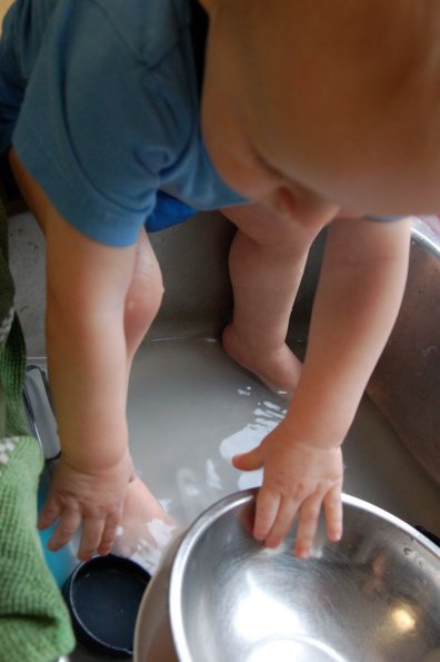 Clean dishes AND feet