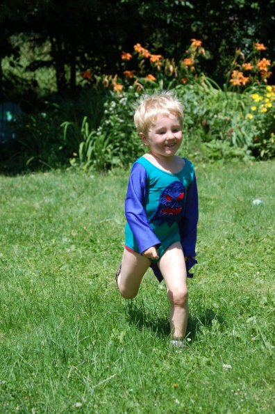 Run naked superhero!